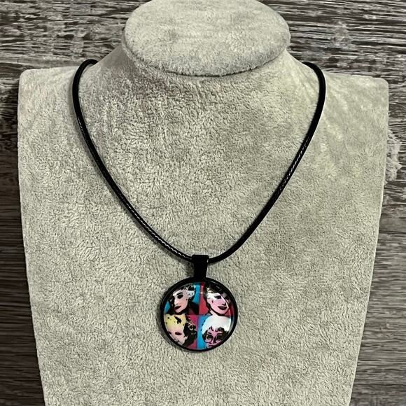The Golden Girls Glass Dome Necklace - Picture 3 of 3